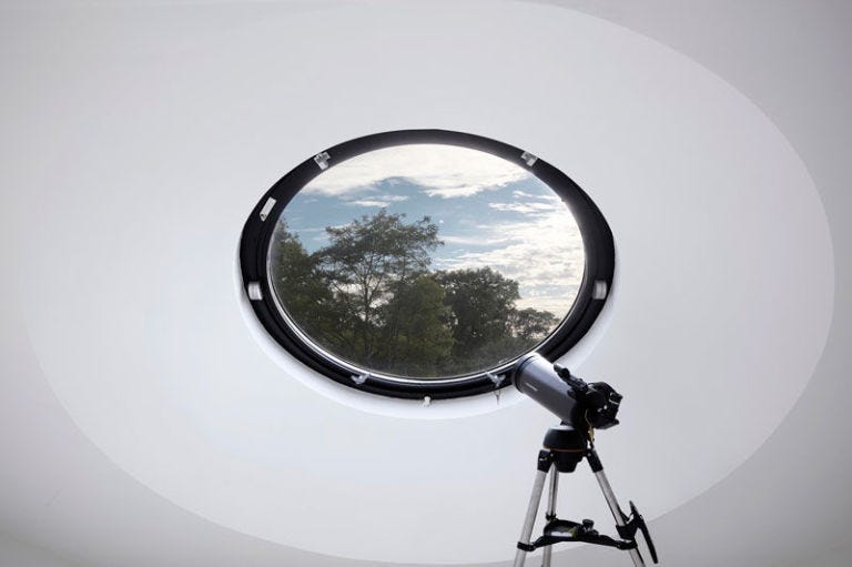Camera accessory, Tripod, Cameras & optics, Photography, World, Circle, Lens, Camera, Gadget, Optical instrument, 