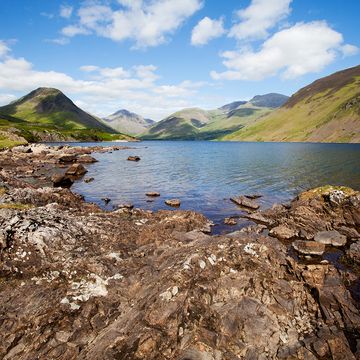 Body of water, Nature, Mountainous landforms, Highland, Mountain range, Natural landscape, Hill, Mountain, Tarn, Bank, 