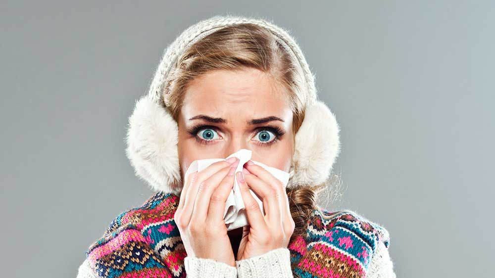 9 tips from a doctor on how to avoid picking up bugs this Winter
