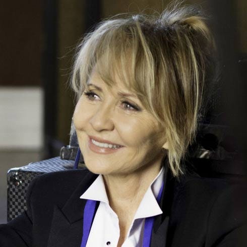 Clothing, Hairstyle, Forehead, Eyebrow, Collar, Formal wear, Style, Bangs, Blazer, Blond, 
