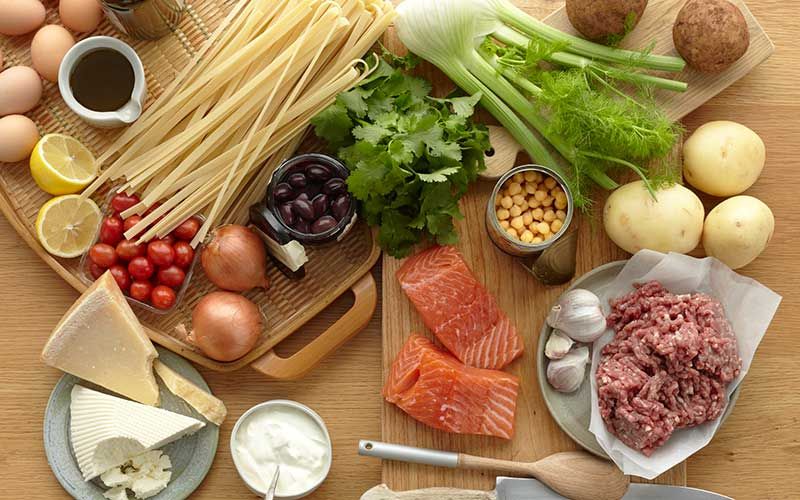 Food, Ingredient, Root vegetable, Produce, Whole food, Cuisine, Leaf vegetable, Vegan nutrition, Tableware, Local food, 