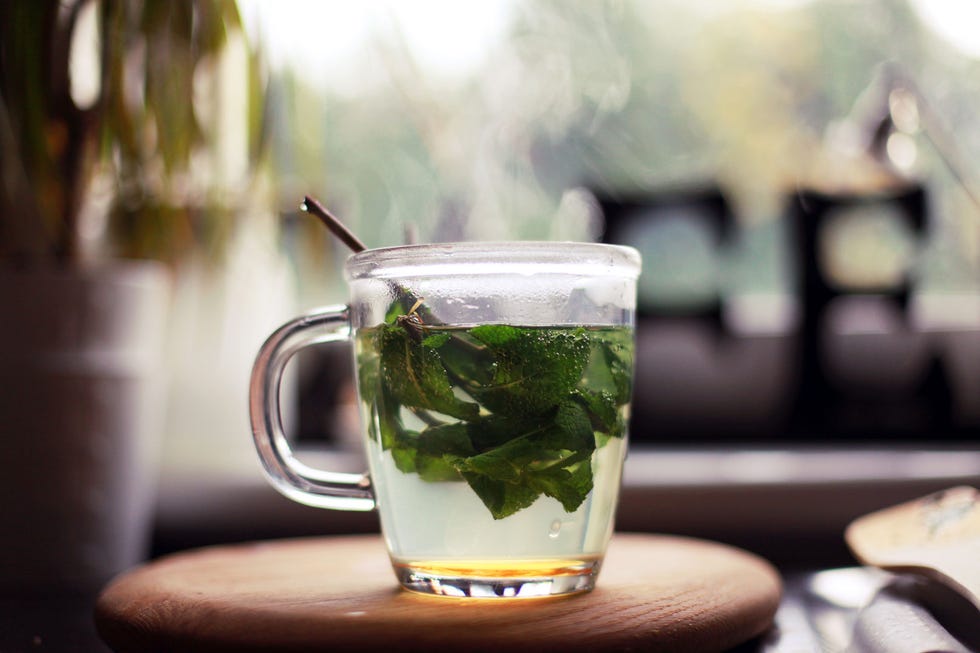 Drink, Ingredient, Serveware, Drinkware, Tableware, Liquid, Cocktail, Produce, Dishware, Cocktail garnish, 