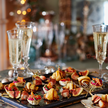 Fig and scallop skewers