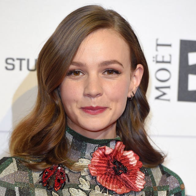 Lip, Hairstyle, Eyebrow, Eyelash, Petal, Beauty, Brown hair, Earrings, Makeover, Blond, 
