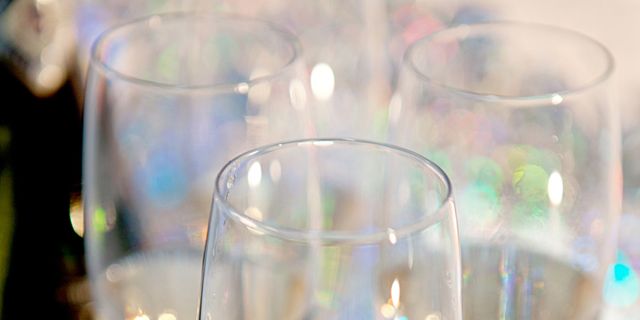 Drinkware, Glass, Stemware, Barware, Wine glass, Fluid, Tableware, Champagne stemware, Liquid, Transparent material, 