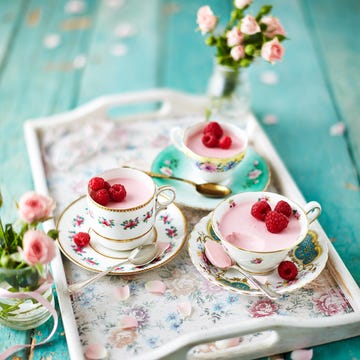 Serveware, Dishware, Porcelain, Drinkware, Pink, Teacup, Petal, Saucer, Tableware, Cup, 