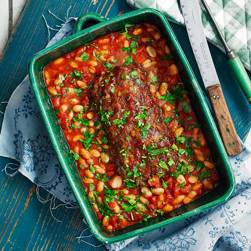 Easy meatloaf with baked beans
