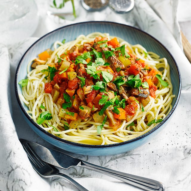 Food, Cuisine, Ingredient, Tableware, Dishware, Noodle, Pasta, Chinese noodles, Dish, Meal, 