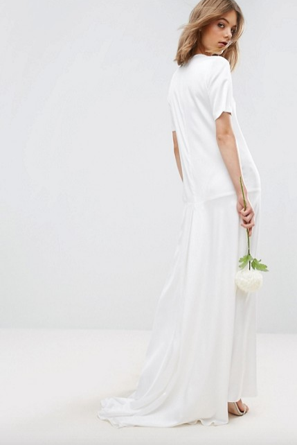 Dress, Shoulder, Textile, White, Gown, Formal wear, Wedding dress, One-piece garment, Bridal clothing, Fashion model, 