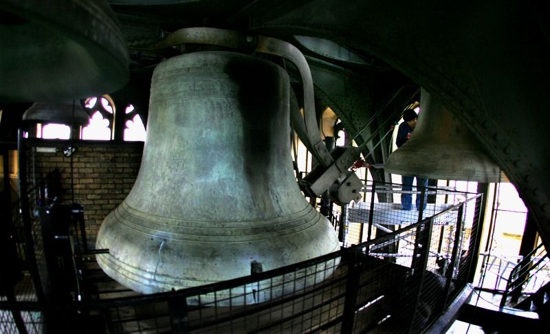 Bell, Church bell, Technology, Carillon, Musical instrument, Electronic device, 