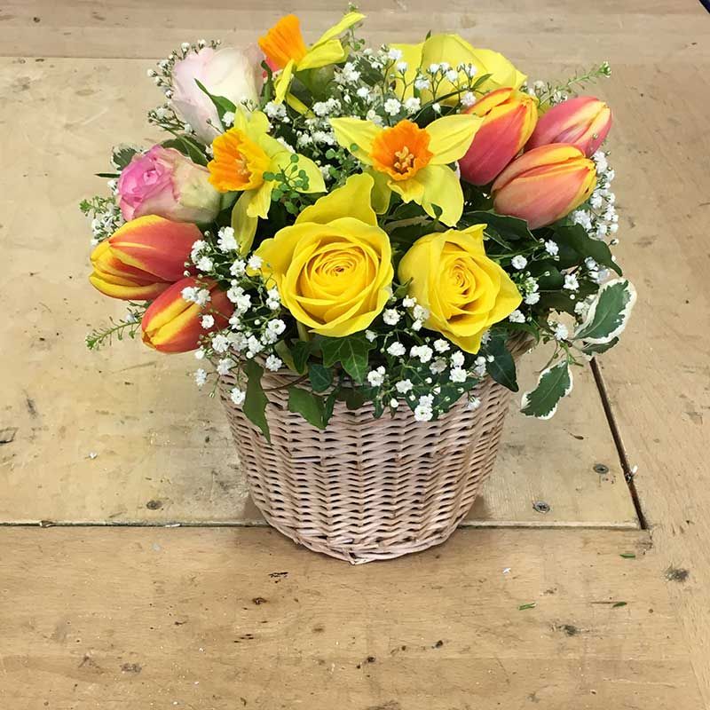 Bouquet, Petal, Yellow, Flower, Cut flowers, Floristry, Flower Arranging, Basket, Flowering plant, Floral design, 