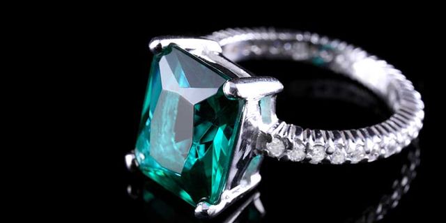 Jewellery, Fashion accessory, Ring, Green, Emerald, Gemstone, Engagement ring, Diamond, Aqua, Macro photography, 