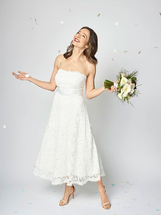 Wedding dress, Dress, Gown, Bride, Clothing, White, Photograph, Bridal party dress, Bridal clothing, Shoulder, 