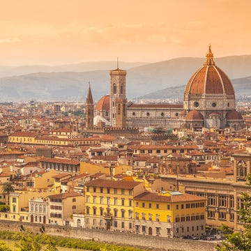 City, Landmark, Sky, Cityscape, Urban area, Town, Human settlement, Architecture, Dome, Building, 