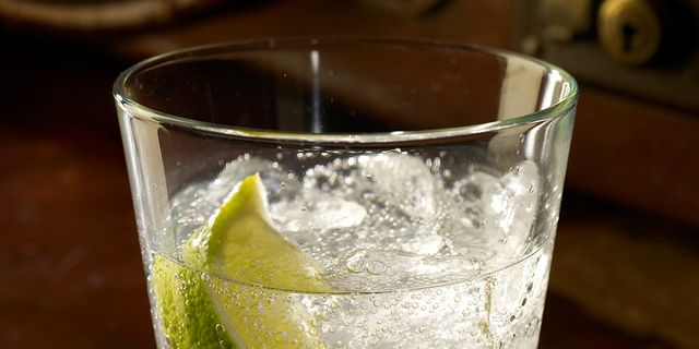 Drink, Gin and tonic, Caipirinha, Lemonsoda, Alcoholic beverage, Distilled beverage, Lemon-lime, Vodka and tonic, Classic cocktail, Gimlet, 