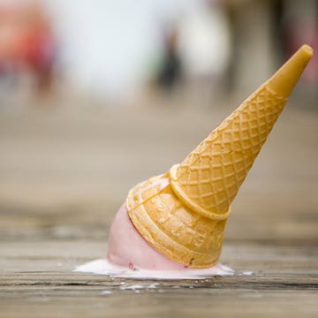 Ice cream cone, Food, Soft Serve Ice Creams, Cone, Frozen dessert, Ice cream, Dessert, Wafer, Sorbetes, Dondurma, 