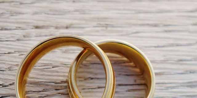 Ring, Yellow, Finger, Fashion accessory, Jewellery, Wedding ring, Metal, Body jewelry, Brass, Wedding ceremony supply, 