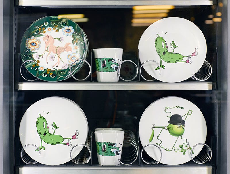 Green, Dishware, Cup, Tableware, Teacup, Cup, Plate, Leaf, Porcelain, Dinnerware set, 