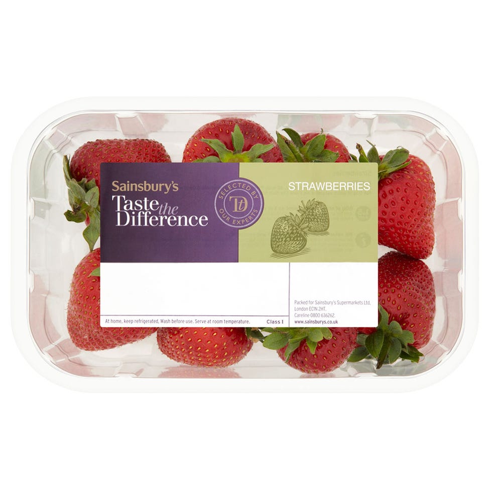Strawberry, Food, Strawberries, Fruit, Plant, Berry, Cuisine, Produce, Ingredient, Dish, 