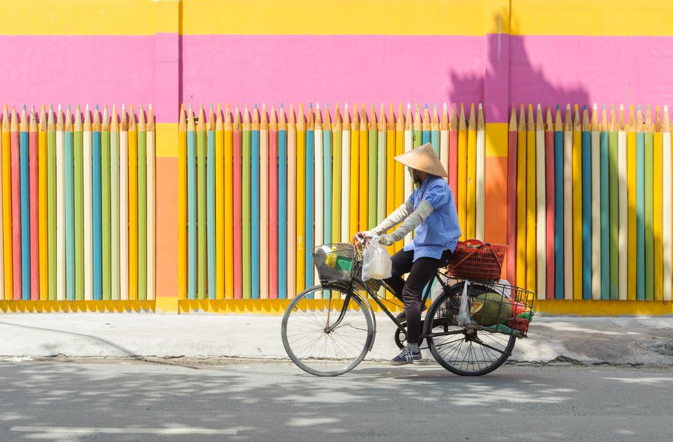 Yellow, Bicycle, Mode of transport, Vehicle, Transport, Snapshot, Sitting, Bicycle wheel, Photography, Street, 