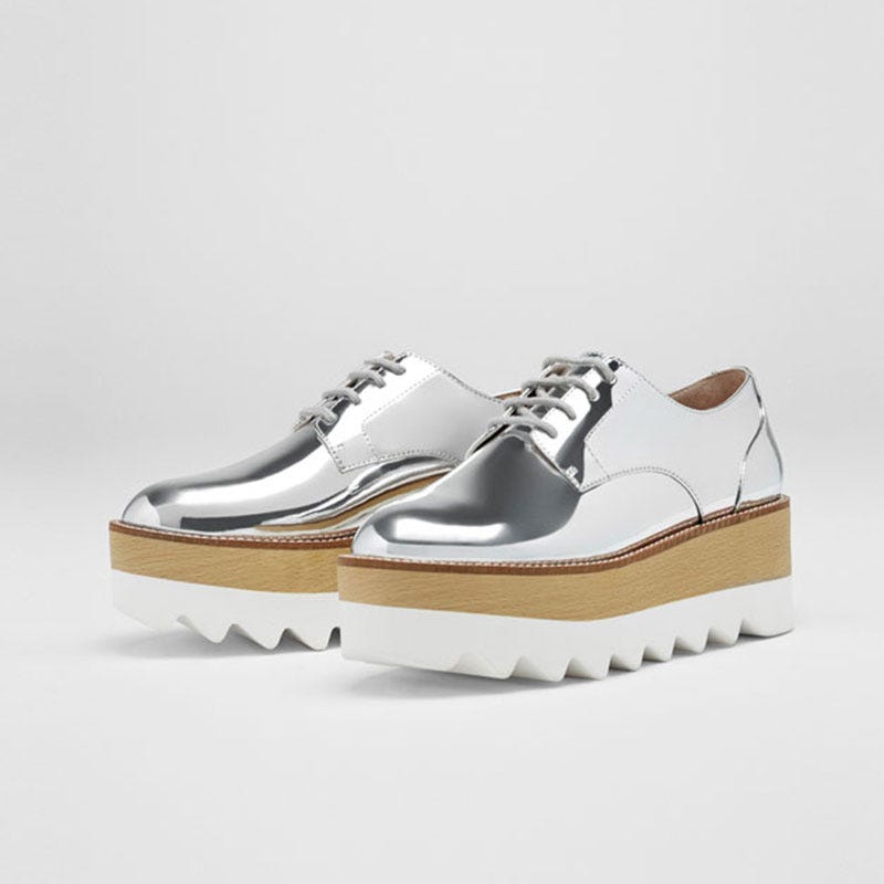 Footwear, Shoe, White, Sneakers, Product, Brown, Sportswear, Beige, Outdoor shoe, Walking shoe, 