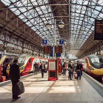 Transport, Train station, Vehicle, Building, Mode of transport, Passenger, Iron, Architecture, Metropolitan area, Train, 