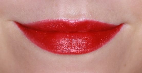 Lip, Skin, Red, Lipstick, Organ, Eyelash, Carmine, Photography, Close-up, Gloss, 