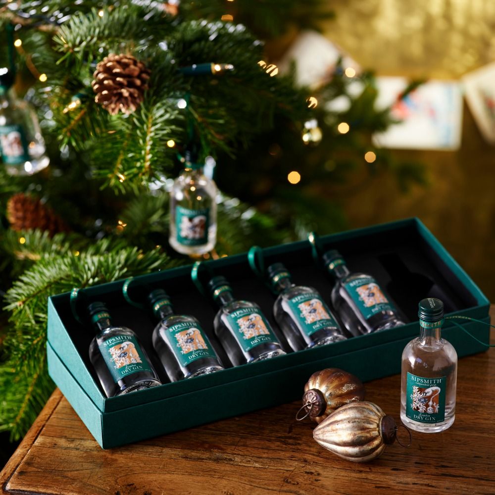 Liqueur, Drink, Tree, Distilled beverage, Conifer, Pine family, Pine, Christmas decoration, Christmas tree, Fir, 