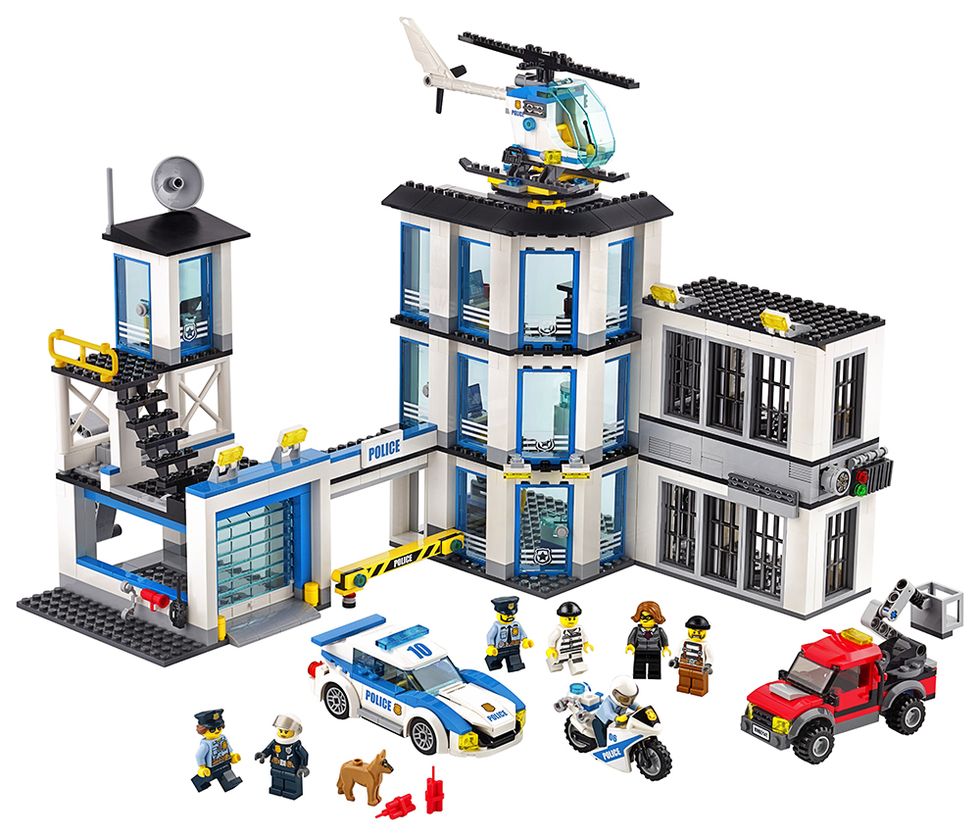 Toy, Playset, Lego, Architecture, Toy block, Building, Fictional character, Vehicle, Project, 