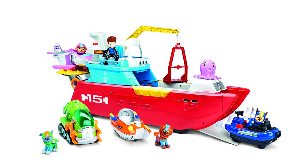 Toy, Vehicle, Playset, Lego, Boat, Watercraft, Toy block, Naval architecture, Fireboat, Ship, 