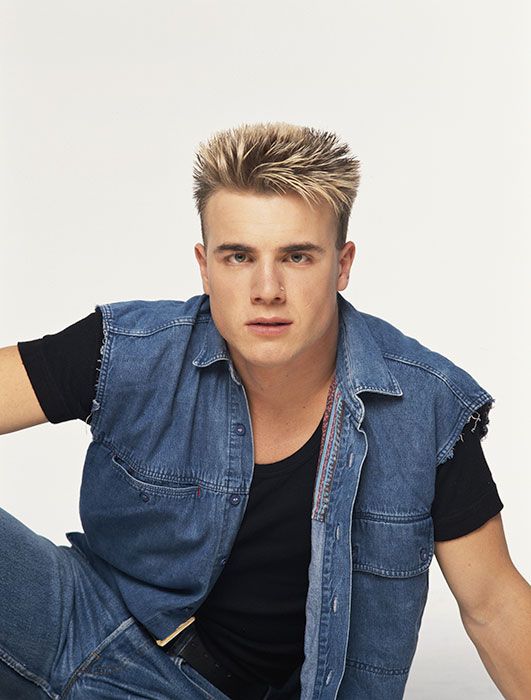 Hairstyle, Denim, Forehead, Collar, Textile, Jeans, Dress shirt, Style, Jaw, Quiff, 