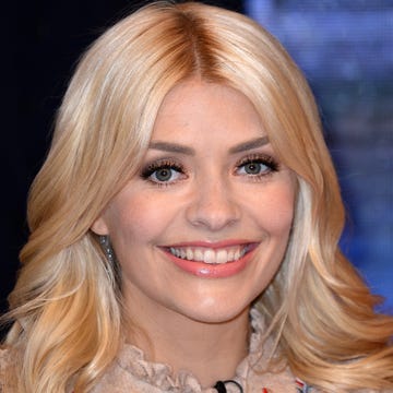 Hair, Face, Blond, Hairstyle, Eyebrow, Lip, Chin, Layered hair, Hair coloring, Beauty, 