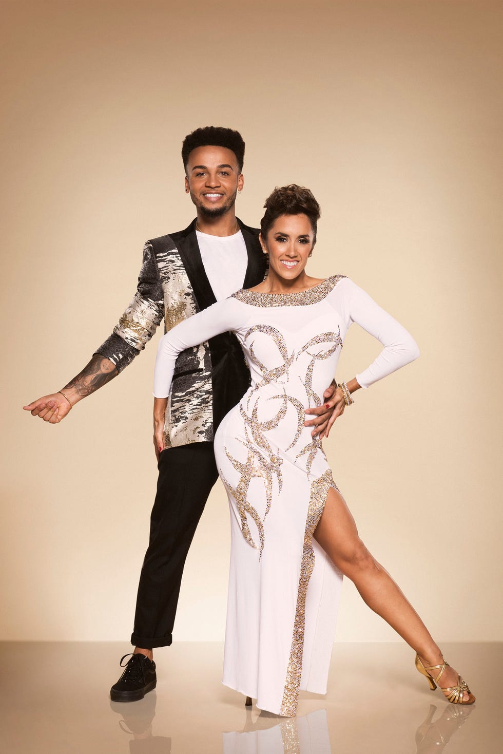 White, Dance, Fashion model, Fashion, Fashion design, Performing arts, Dancesport, Shoulder, Event, Latin dance, 