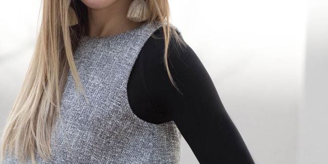 Clothing, Shoulder, Neck, Sleeve, Outerwear, Grey, Crop top, Sweater, Top, Joint, 