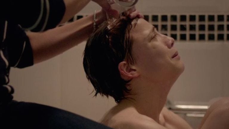 Hair, Face, Hairstyle, Eyebrow, Head, Chin, Shoulder, Neck, Skin, Forehead, 