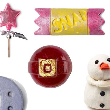 Snowman, Carmine, Circle, Sweetness, Toy, Symbol, Confectionery, Ribbon, Button, 