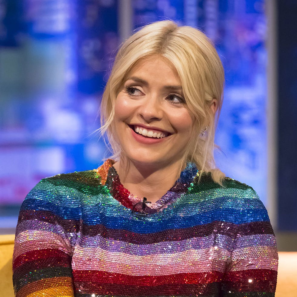 Holly Willoughby Just Wore The Most Incredible Rainbow Sequin Dress 1900