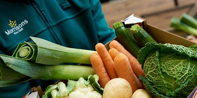 Food, Vegetable, Cauliflower, Natural foods, Local food, Ingredient, Cruciferous vegetables, Leaf vegetable, Dish, Produce, 