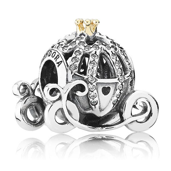 Fashion accessory, Crown, Jewellery, Pendant, Silver, Locket, Font, Silver, Platinum, Metal, 