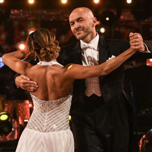 Ballroom dance, Dance, Entertainment, Event, Performing arts, Salsa dance, Latin dance, Dancesport, Dress, Tango, 