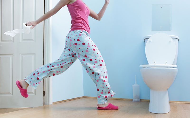 Toilet seat, Clothing, Toilet, Pink, Plumbing fixture, Waist, Trousers, Pajamas, Bathroom, Active pants, 