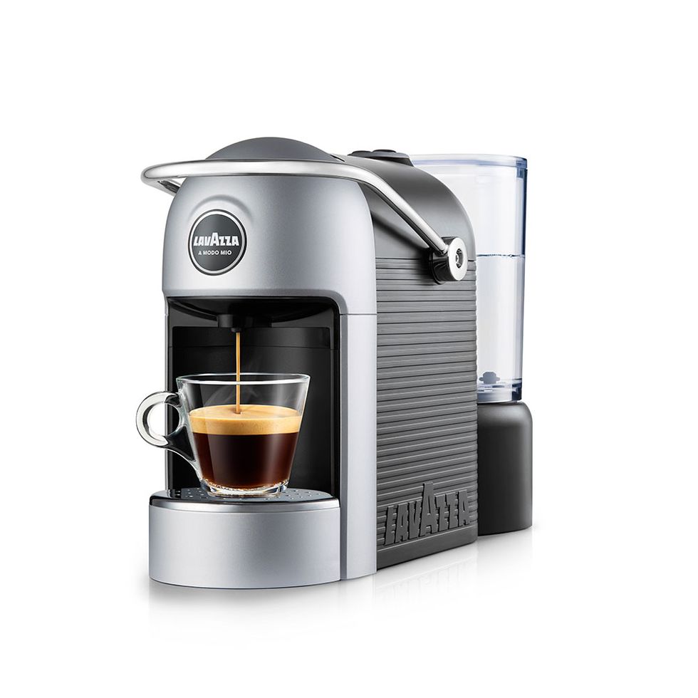 Espresso machine, Small appliance, Home appliance, Coffeemaker, Drip coffee maker, Coffee grinder, Kitchen appliance, Coffee percolator, Caffè americano, Cup, 