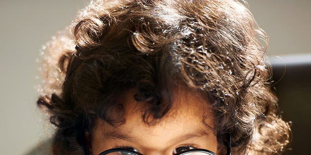 Eyewear, Hair, Glasses, Face, Hairstyle, Chin, Child, Forehead, Vision care, Human, 