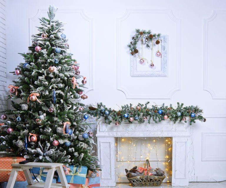 Christmas tree, Christmas decoration, Christmas, Tree, Christmas ornament, Room, Colorado spruce, Christmas eve, Home, Interior design, 