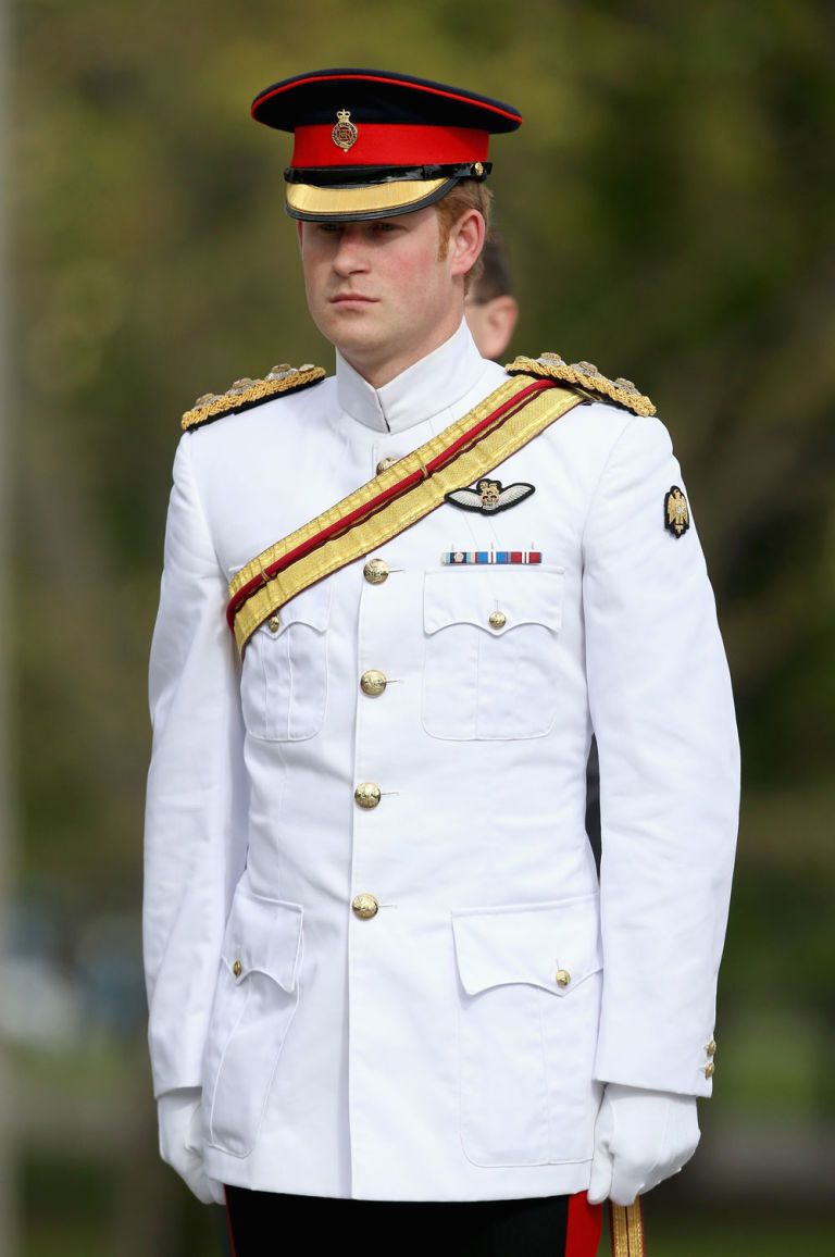 Military uniform, Uniform, Military officer, Military person, Naval officer, Military rank, Military, Soldier, Non-commissioned officer, Headgear, 