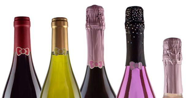 Bottle, Glass bottle, Wine bottle, Wine, Drink, Product, Alcoholic beverage, Champagne, Alcohol, Drinkware, 