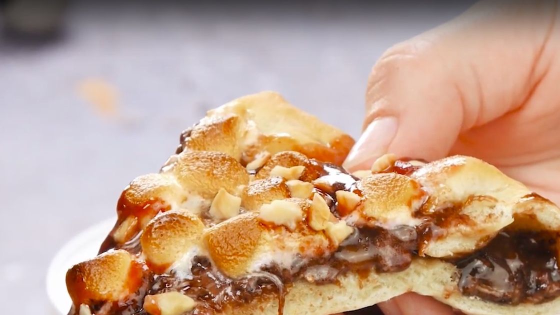 preview for Nutella stuffed crust dessert pizza