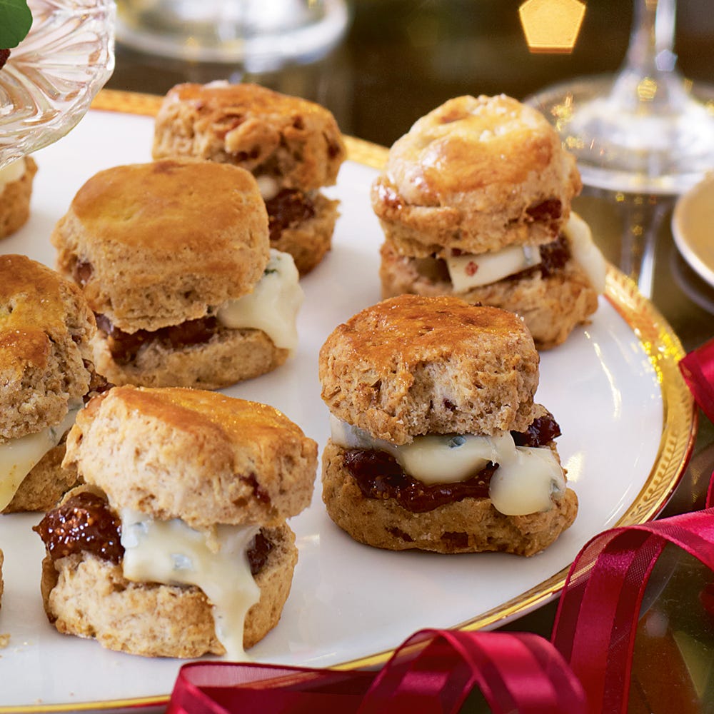 https://hips.hearstapps.com/goodhousekeeping-uk/main/embedded/44285/scones.jpg?crop=1.00xw:0.502xh;0,0.313xh&resize=1200:*