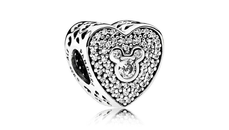 Heart, Fashion accessory, Silver, Jewellery, Diamond, Heart, Locket, Metal, 