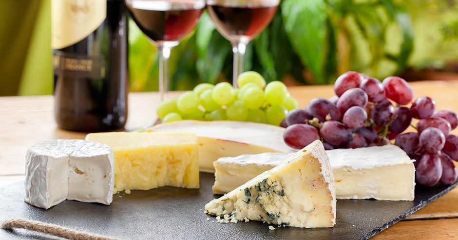 Food, Grape, Cheese, Grapevine family, Ingredient, Cheddar cheese, Brie, Cuisine, Grana padano, Dairy, 